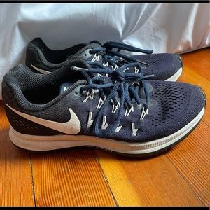 Navy blue Nike running sneakers